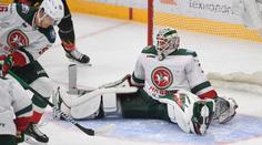 Tohle je na metál! Gólman z KHL vytáhl neskutečný zákrok