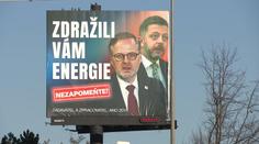 Půl roku před volbami strany přitvrzují. Nešetří hrubými výrazy ani osočováním