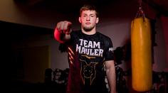 Pro titul mistra světa v MMA a pak mezi profíky. Český reprezentant jde do boje
