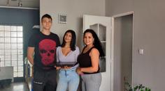 Těžký život Aničky, teta přišla o práci, máma je ve vězení