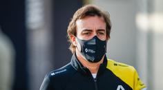 Alonso byl po nehodě propuštěn z nemocnice, sezonu stihne