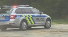 Pronásledovaný utíkal tak, že ztratil i boty. Marně, policisté ho stejně dopadli