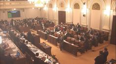 Nové vládě se nedaří schvalovat zákony. Může si za to sama, míní politolog