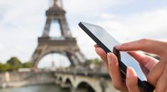 Ženě ukradli mobilní telefon. Zloděj si pak na její účet užíval v Paříži