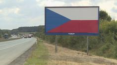 U dálnic stojí přes 1000 billboardů, stát je brzy začne odstraňovat
