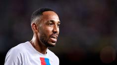 Rychlý konec v Barceloně. Auba se vrací do Anglie, na ruce má ale tetování rivala