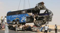 Tragédie v Egyptě. Při nehodě autobusu zemřelo 13 lidí