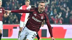 Chytil trefil Vindahla do hlavy a viděl červenou, derby ovládla Sparta