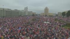 Lukašenko má narozeniny, protesty zesílily! Do ulic Minsku vyjely tanky