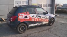 Lidé si zaplatili tisíce za autoškolu, nejspíš o ně přijdou! Majitel mlčí