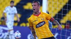 Tohle se jen tak nevidí. Argentinec vstřelil neuvěřitelný gól z rohu