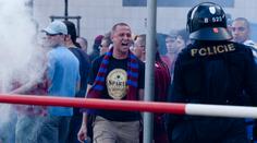 BITKA FOTBALOVÝCH FANDŮ: Přes 300 fanoušků Sparty a Baníku rozehnala policie!