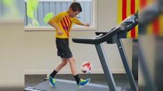Borec na konec: Malý talent ukázal náročný dribling na běžícím páse!