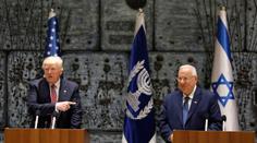 Zastavte jaderný program, vyzval Trump Írán při návštvě Izraele