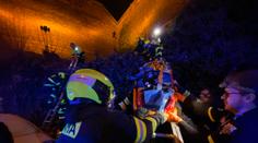 Dívka přežila dlouhý pád z hradeb Vyšehradu, skončila v nemocnici