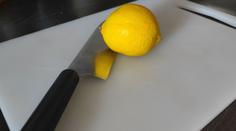 Nemůžete se zbavit nečistot v mikrovlnce? Jednoduchý NÁVOD, jak na to