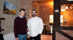 Rathova restaurace: Takhle to vypadá UVNITŘ! GALERIE