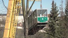 Krémovozelené vozy na Petřín už nevyjedou. Poputují do muzea