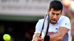 Kanár a nazdar! Djokovič potupně vypadl z Roland Garros