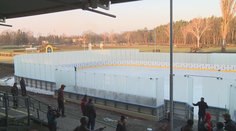 Od prosince chtějí Pardubice otevřít veřejné bruslení. Trápí je však teplý podzim