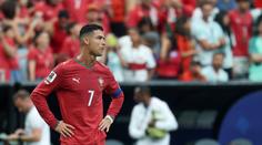 Ronaldo zapsal unikátní rekord, pak totálně vypěnil. Kvůli Messimu odešel z rozhovoru