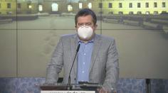 Na rekonvalescenci není čas. Hamáček po operaci zamířil na jednání vlády