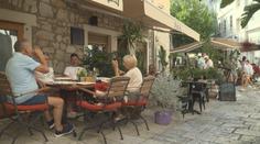 Turistu šokoval účet v restauraci. Za tohle dřív nikdy platit nemusel