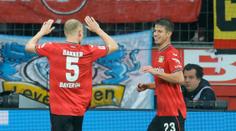 Pozor, pálí Hložek! Český útočník poprvé skóroval v Bundeslize. Stálo to za to