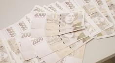 Podezřelí obelstili vkladomaty padělky. Z bank vybrali skoro milion korun