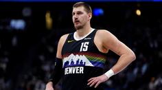 Jokič ovládl Vánoce v NBA rekordním výkonem. Denver zvládl obrovské drama