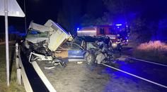 Tragická nehoda na Rakovnicku. Při čelní srážce aut zemřeli oba řidiči