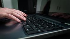 Muž ze Šumperska měl doma tisíce fotek s dětskou pornografií