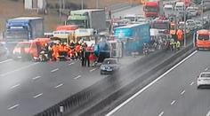 Dálnici D1 u Prahy ucpala hromadná nehoda, směr na Brno se zastavil!