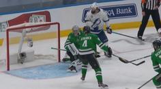 Tampa vystřelila mečbol v prodloužení! Pálil zadák Shattenkirk