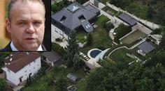 Honosná vila bosse Krejčíře míří do dražby. Kolik dům hodí?