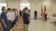 V Česku chybí stovky hasičů. Po letech se otevřela škola ve Frýdku-Místku