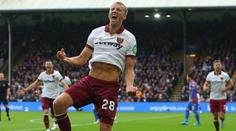 West Ham gratuluje Součkovi, český kapitán bude opět otcem