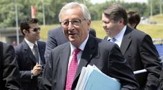 Mám vás rád, řekněte ano, vzkazuje zoufalým Řekům Juncker