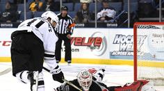 Další český brankář v NHL! Bude hrát po boku Ovečkina a Cháry