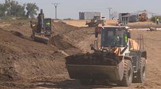 Nový úsek dálnice D55 má být hotový za čtyři roky. Archeology střídají těžké stroje