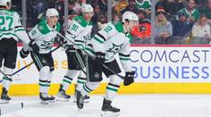 Blümel se poprvé trefil v NHL a pomohl Dallasu k výhře nad Flyers