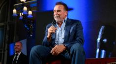 Schwarzenegger bavil fanoušky v Praze. Loučil se slavnou větou z Terminátora