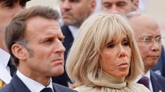 Chování Macronovy ženy má zdrcující důvod. Prezident s tím nemůže nic dělat