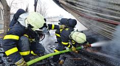 U školy ve Vítkovicích hořelo: 37 evakuovaných, škoda 300 tisíc
