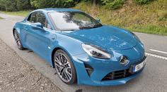 Závislost, kterou léčí jen jízda. Každý kilometr A110 GTS je surový zážitek