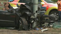 Hrozivá nehoda v Praze! Z limuzíny museli vystříhávat cizince