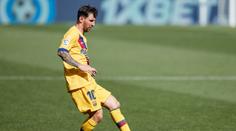 Rekordman Messi zničil Alavés a překonal legendu Xaviho