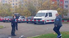 Střelba na sídlišti v Plzni! Jednoho zraněného převezli do nemocnice