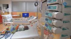 Rodiče chtějí být na JIP se svými dětmi. Je to nebezpečné, varují lékaři