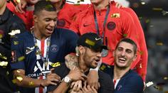 Neshody v PSG? Mbappé vyhodil Neymara z týmové fotky! VIDEO